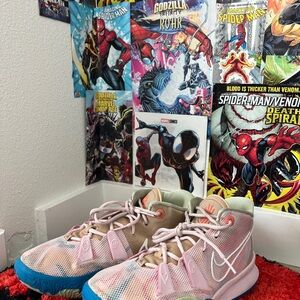 Kyrie 7 - 1 World 1 people